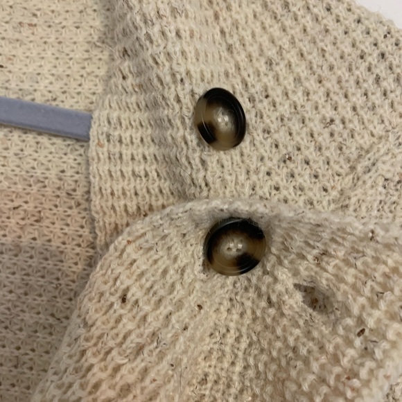 Wrap sweater - Picture 3 of 3